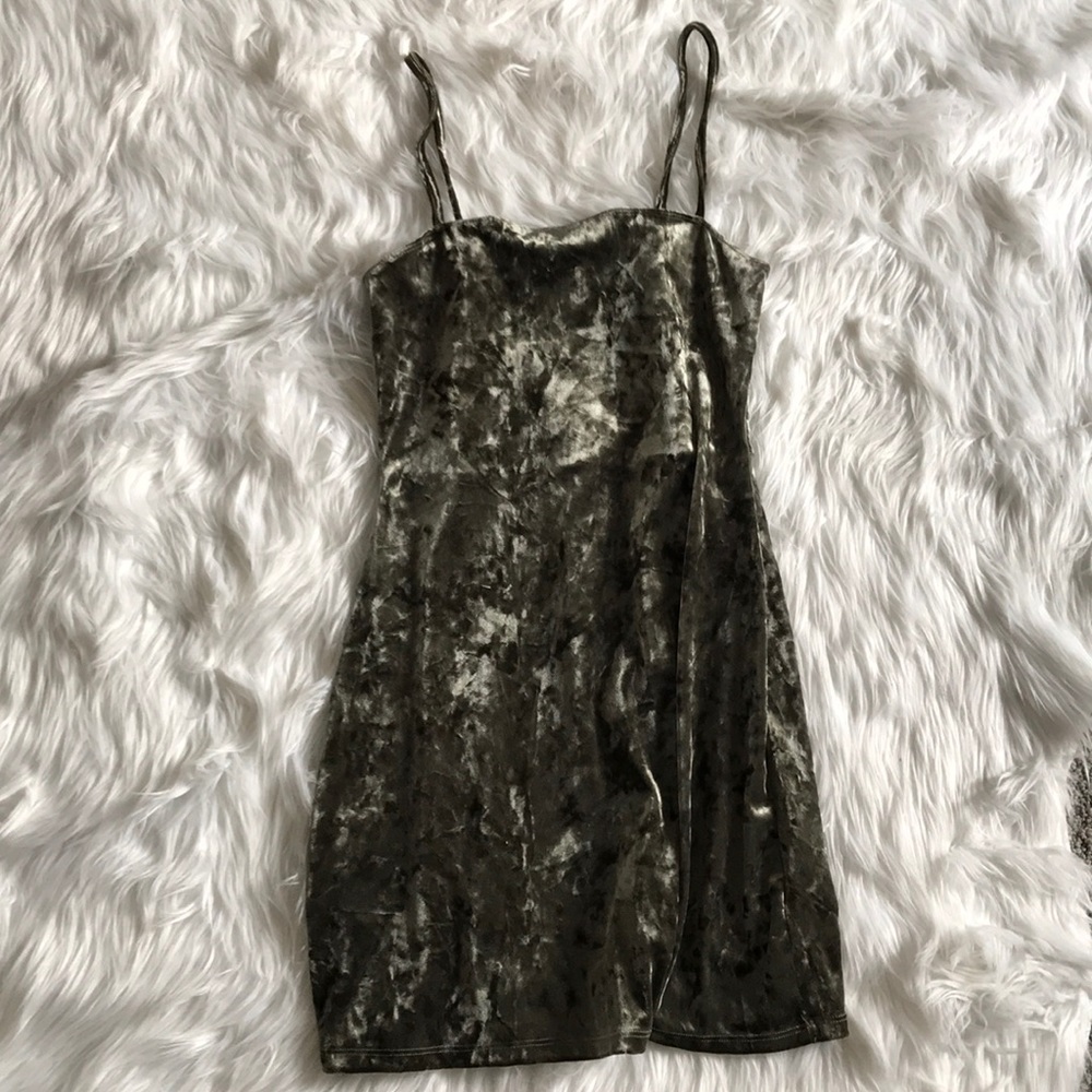 🦅AE GREEN VELVET MINIDRESS